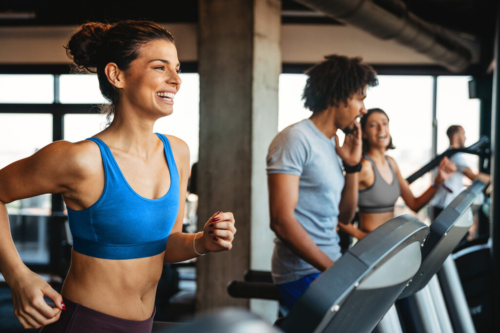 Illustration of how AI and automation strategies for fitness business help in gym’s growth and member retention.